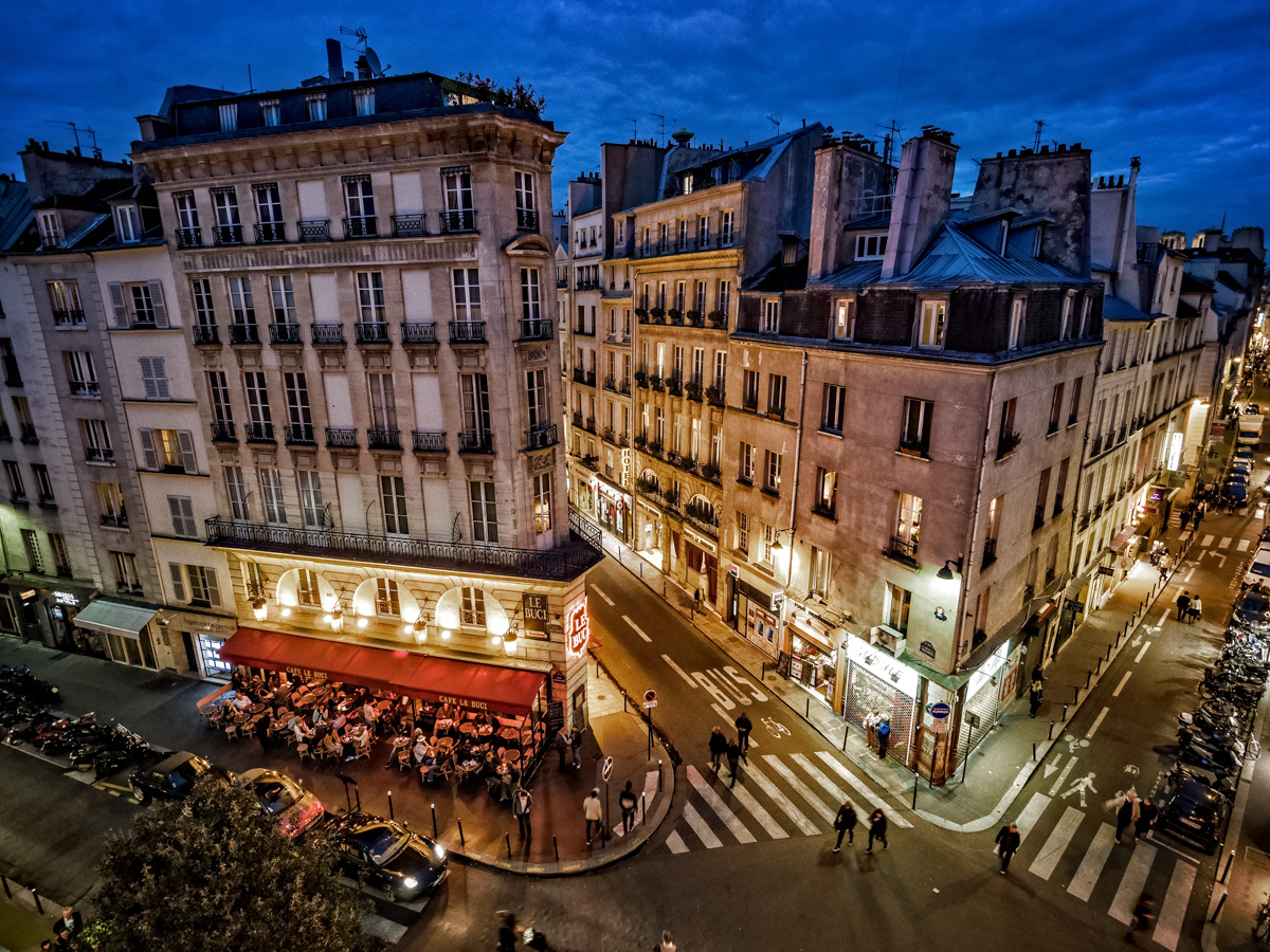 Looking out from our apartment at the Hotel Le Petit Trianon in Paris. Shot with an Olympus OM-D E-M1, 9-14mm f4-5.6, 9mm @ f4, ISO 640, 1/10sec handheld.